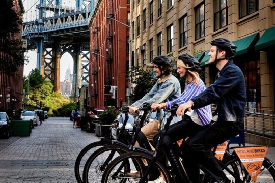 Downtown Bike Tour with Stylish Dutch Bikes