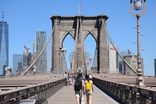 Brooklyn Bridge, Statue of Liberty and Manhattan Tour