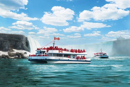 Niagara Falls, Toronto and Thousand Islands 3-Day Tour from NYC