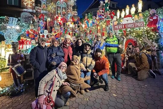 Dyker Heights Christmas Lights and Skyline View Bus Tour