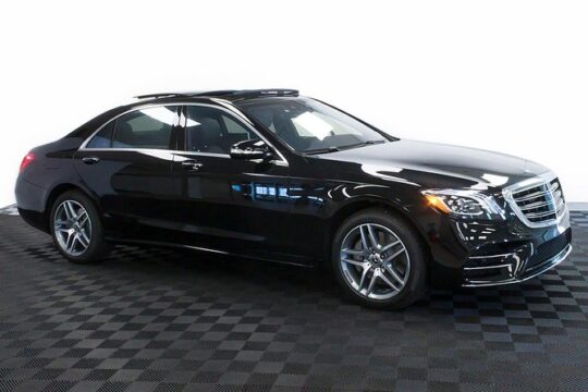 Mercedes Benz S Class Saloon Manhattan to Laguardia Airport