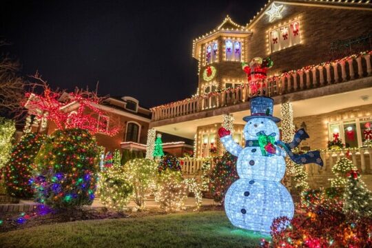 New York Dyker Heights Christmas Lights Guided Walking Tour