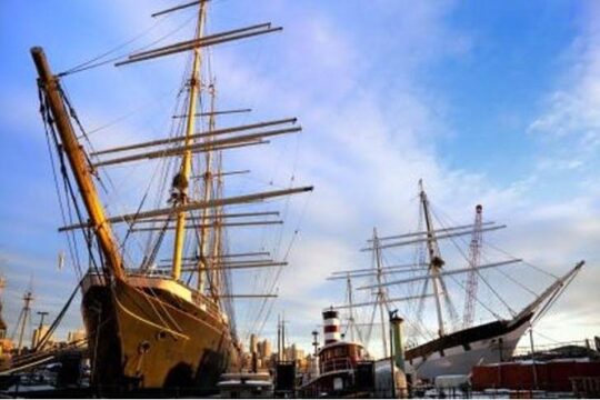 New York's Historic South Street Seaport Walking Tour